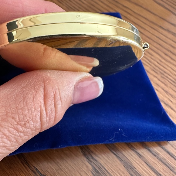 Monet Gold and Black Bee Compact Mirror - Picture 8 of 9